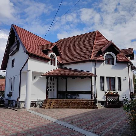 Pensiunea Millenium Sibiu With Parking - Motorcycle Friendly Travel Routes Exterior photo