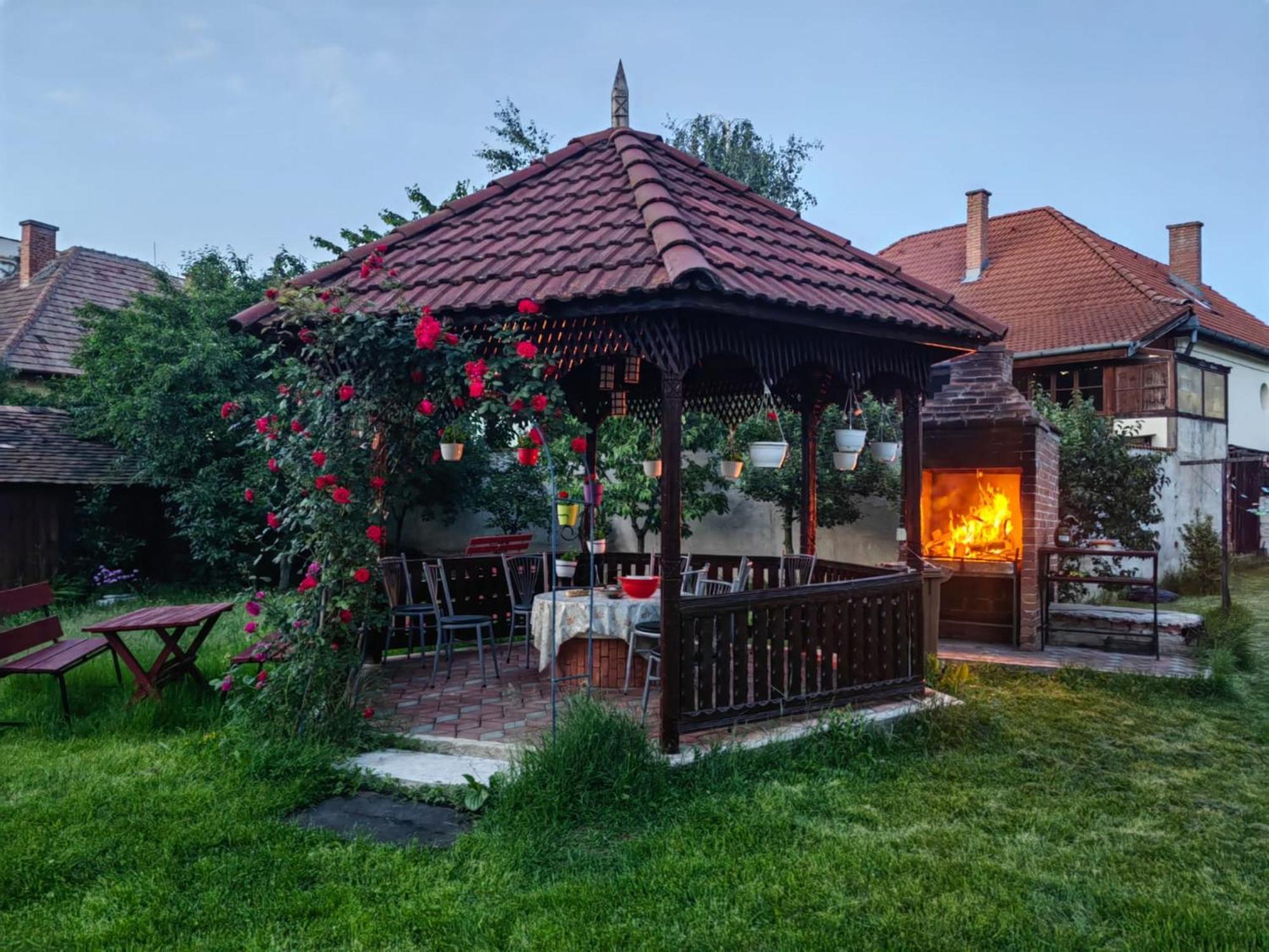 Pensiunea Millenium Sibiu With Parking - Motorcycle Friendly Travel Routes Exterior photo